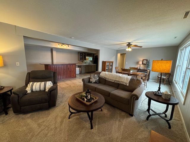 21824 Douglas Avenue, Albert Lea, MN 56007