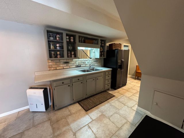 21824 Douglas Avenue, Albert Lea, MN 56007