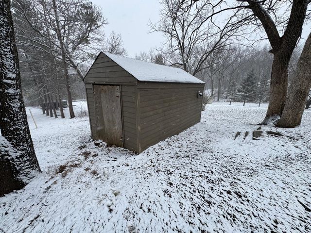 21824 Douglas Avenue, Albert Lea, MN 56007