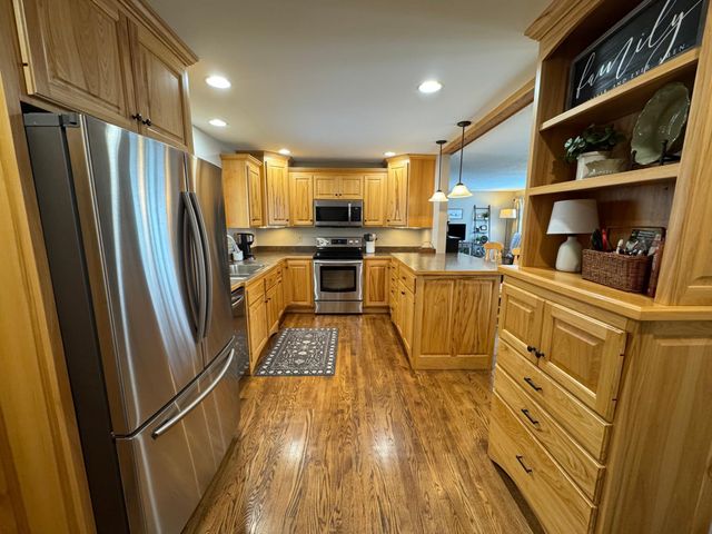 21824 Douglas Avenue, Albert Lea, MN 56007