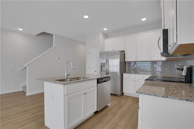 102 Jaxton Street, Hoschton, GA 30548