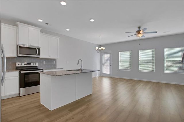 102 Jaxton Street, Hoschton, GA 30548