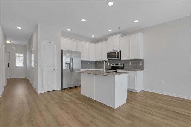 102 Jaxton Street, Hoschton, GA 30548