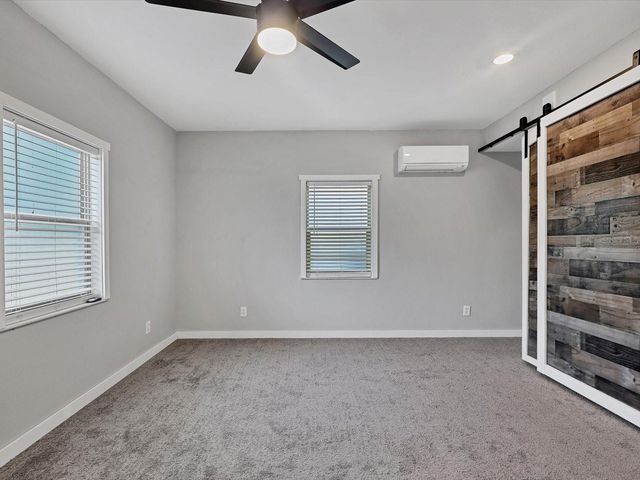 4212 3RD AVENUE NE, Bradenton, FL 34208