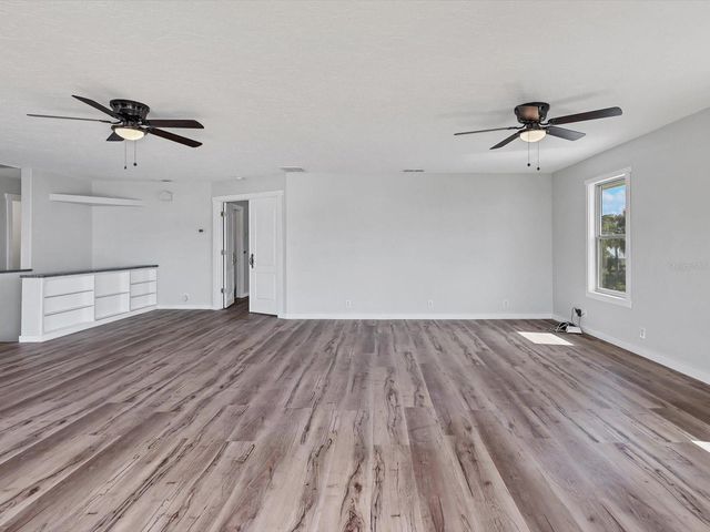 4212 3RD AVENUE NE, Bradenton, FL 34208
