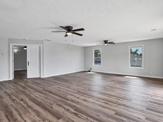 4212 3RD AVENUE NE, Bradenton, FL 34208