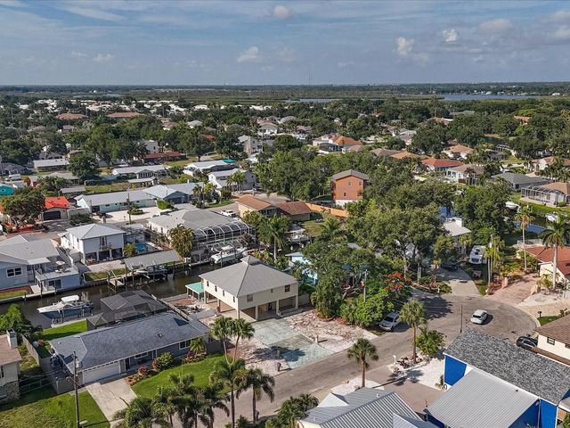 4212 3RD AVENUE NE, Bradenton, FL 34208
