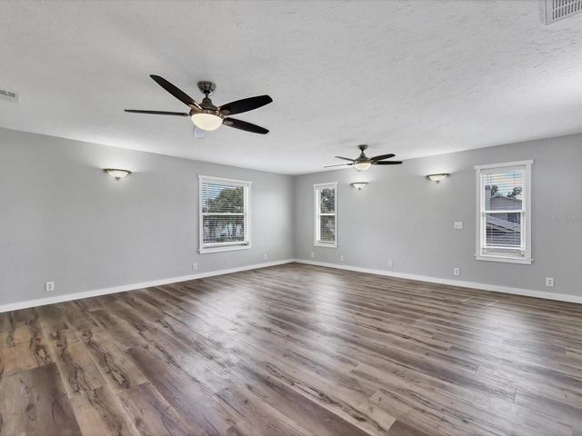 4212 3RD AVENUE NE, Bradenton, FL 34208