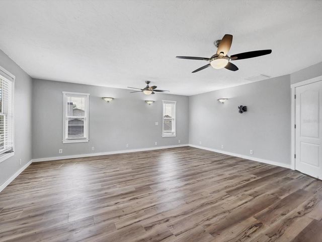 4212 3RD AVENUE NE, Bradenton, FL 34208