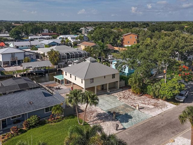 4212 3RD AVENUE NE, Bradenton, FL 34208