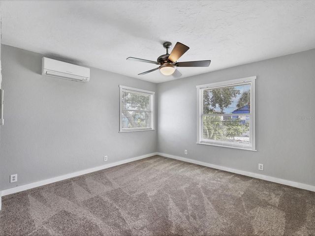 4212 3RD AVENUE NE, Bradenton, FL 34208