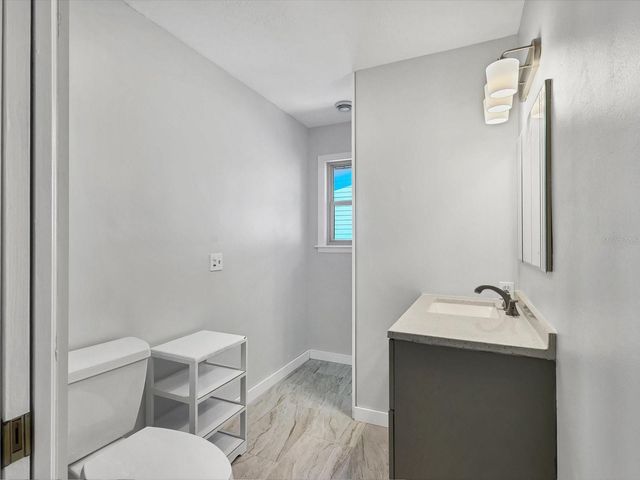 4212 3RD AVENUE NE, Bradenton, FL 34208