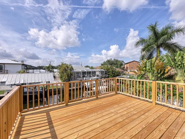 4212 3RD AVENUE NE, Bradenton, FL 34208