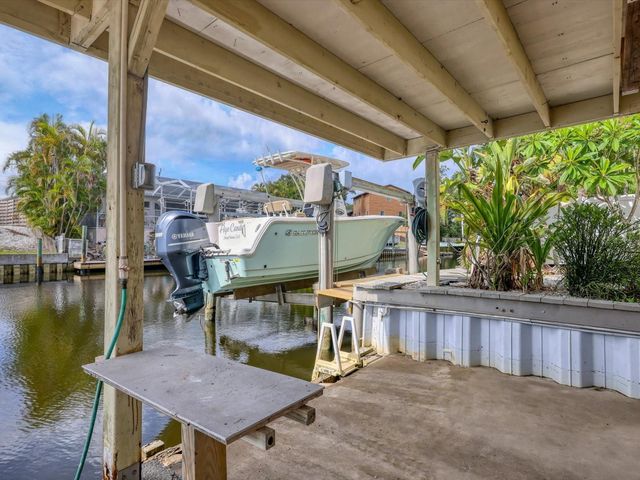 4212 3RD AVENUE NE, Bradenton, FL 34208