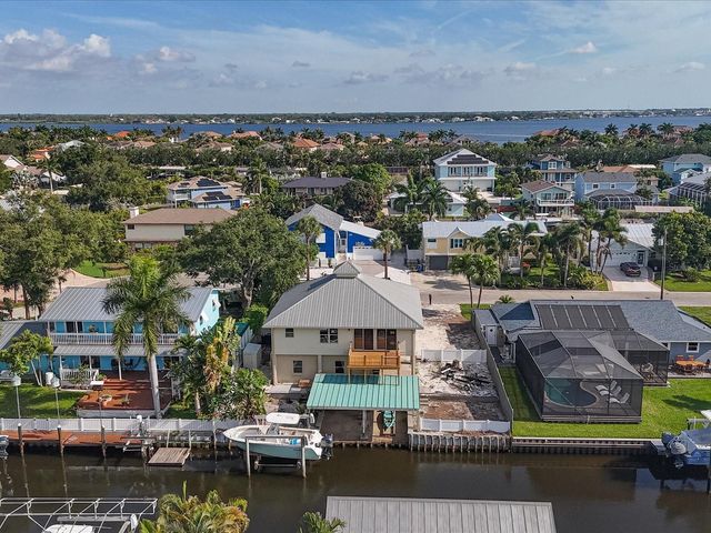4212 3RD AVENUE NE, Bradenton, FL 34208