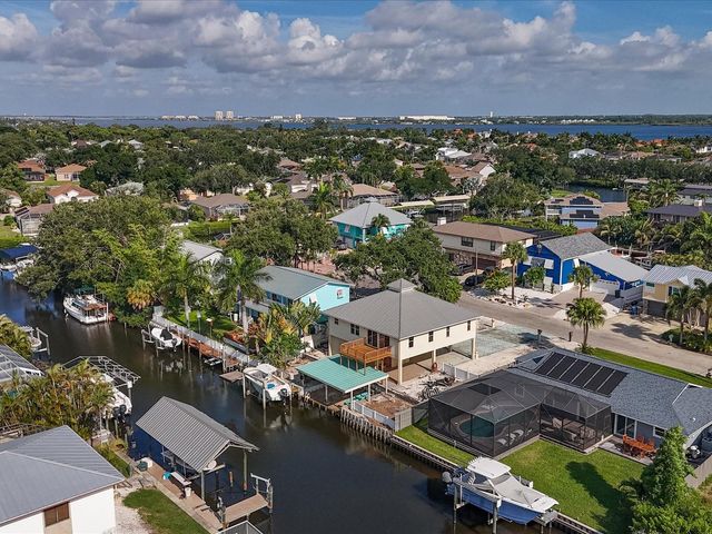 4212 3RD AVENUE NE, Bradenton, FL 34208