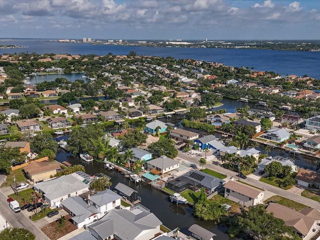 4212 3RD AVENUE NE, Bradenton, FL 34208