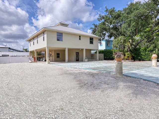 4212 3RD AVENUE NE, Bradenton, FL 34208