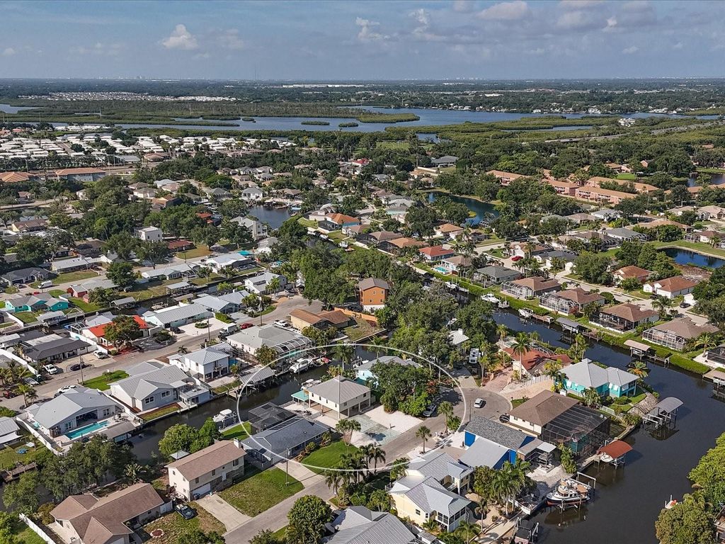 4212 3RD AVENUE NE, Bradenton, FL 34208