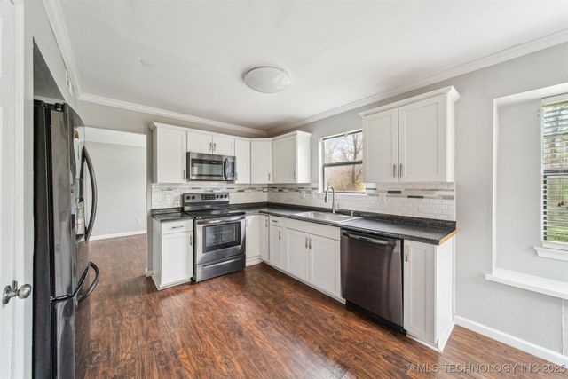 5613 S Juniper Avenue, Broken Arrow, OK 74011