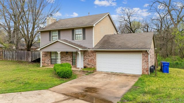 5613 S Juniper Avenue, Broken Arrow, OK 74011