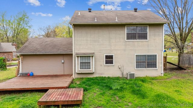 5613 S Juniper Avenue, Broken Arrow, OK 74011