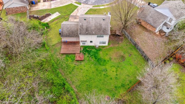 5613 S Juniper Avenue, Broken Arrow, OK 74011