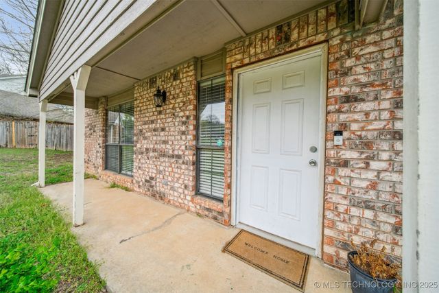 5613 S Juniper Avenue, Broken Arrow, OK 74011