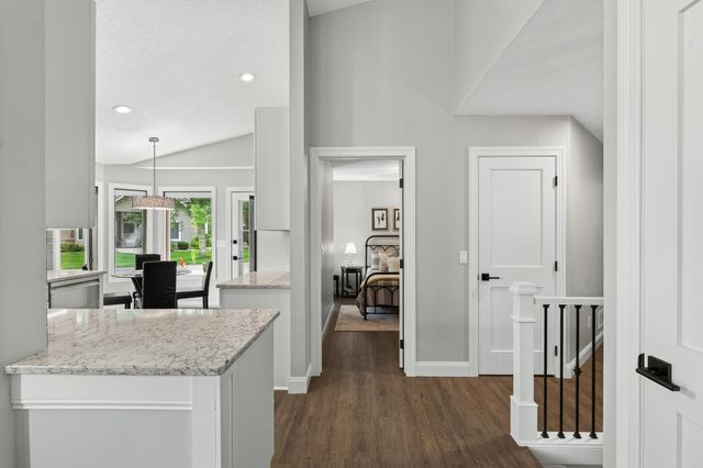 1001 E Travelers Trail, Burnsville, MN 55337