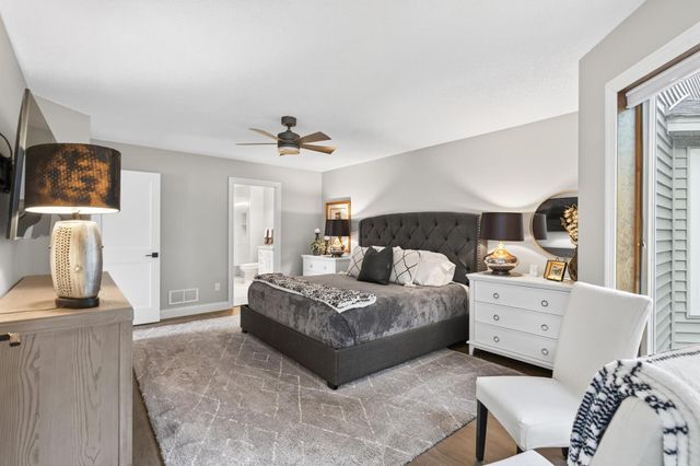 1001 E Travelers Trail, Burnsville, MN 55337