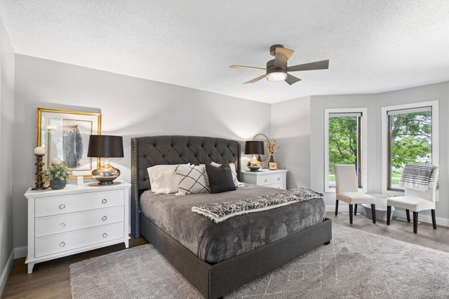 1001 E Travelers Trail, Burnsville, MN 55337