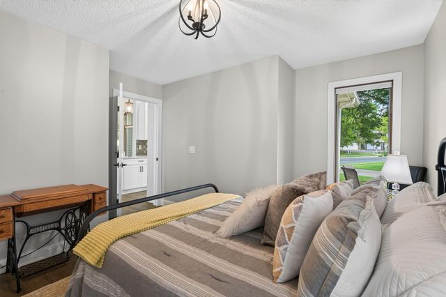 1001 E Travelers Trail, Burnsville, MN 55337