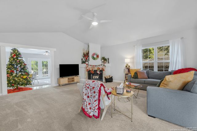 754 Cypresshill, San Antonio, TX 78245