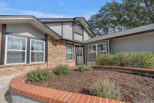 754 Cypresshill, San Antonio, TX 78245