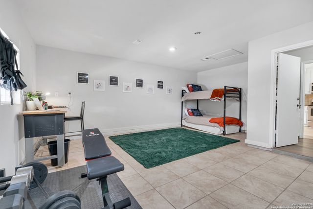 754 Cypresshill, San Antonio, TX 78245