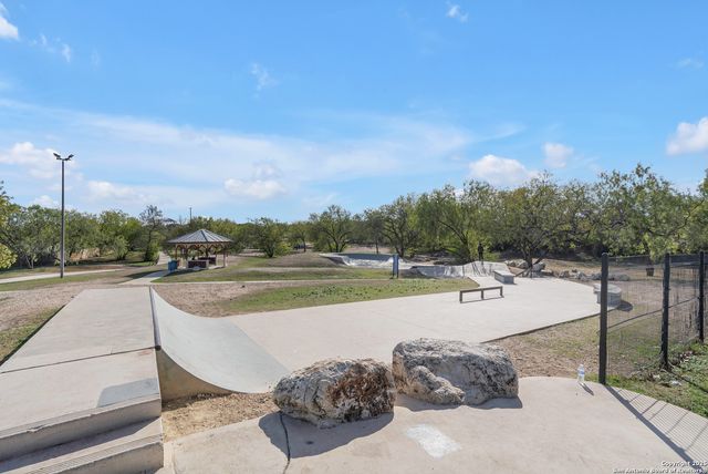 754 Cypresshill, San Antonio, TX 78245