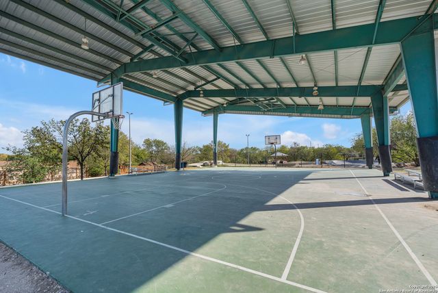 754 Cypresshill, San Antonio, TX 78245