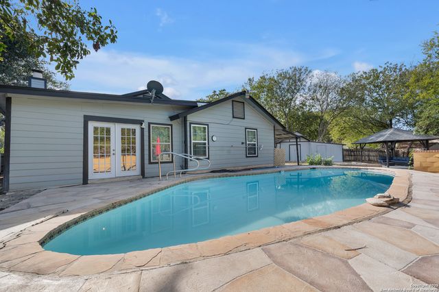 754 Cypresshill, San Antonio, TX 78245