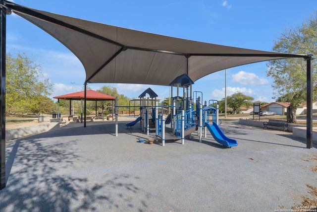 754 Cypresshill, San Antonio, TX 78245