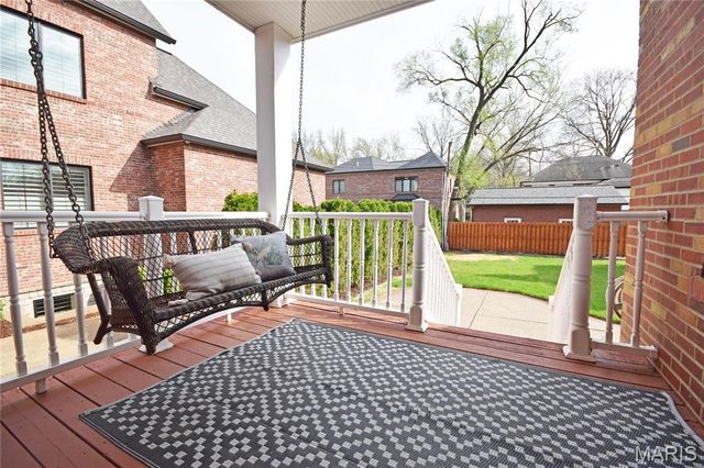 7424 Buckingham Drive, Clayton, MO 63105