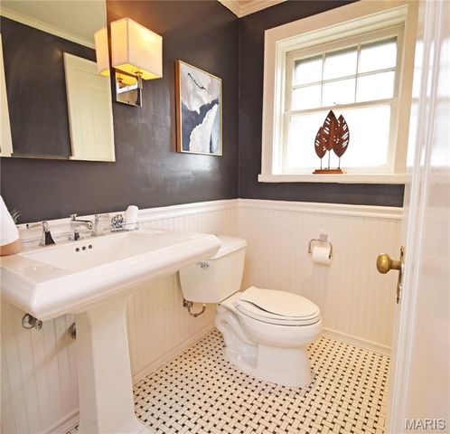 7424 Buckingham Drive, Clayton, MO 63105