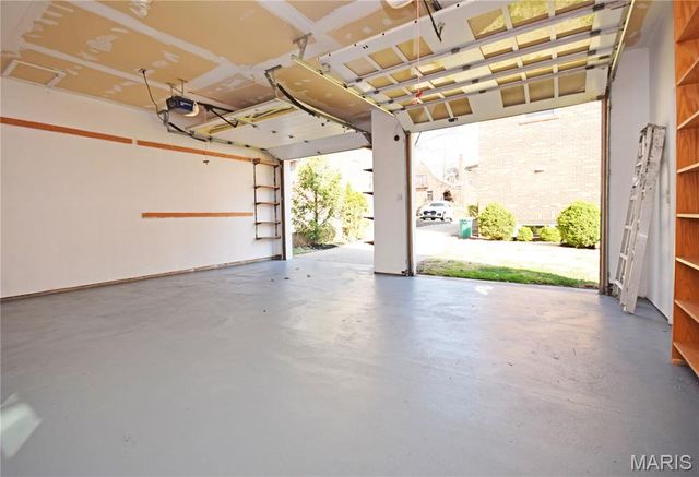 7424 Buckingham Drive, Clayton, MO 63105