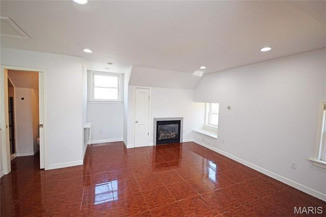 7424 Buckingham Drive, Clayton, MO 63105