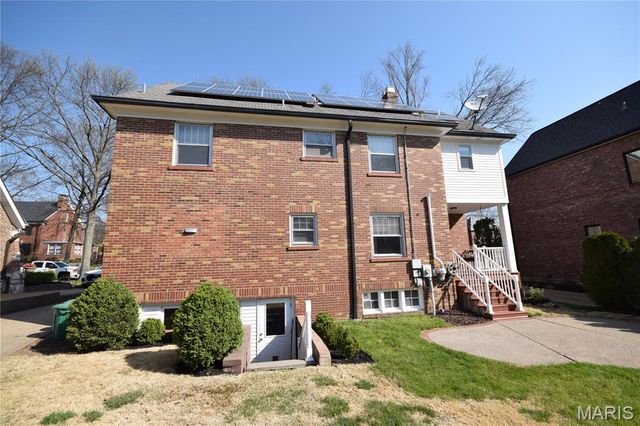 7424 Buckingham Drive, Clayton, MO 63105