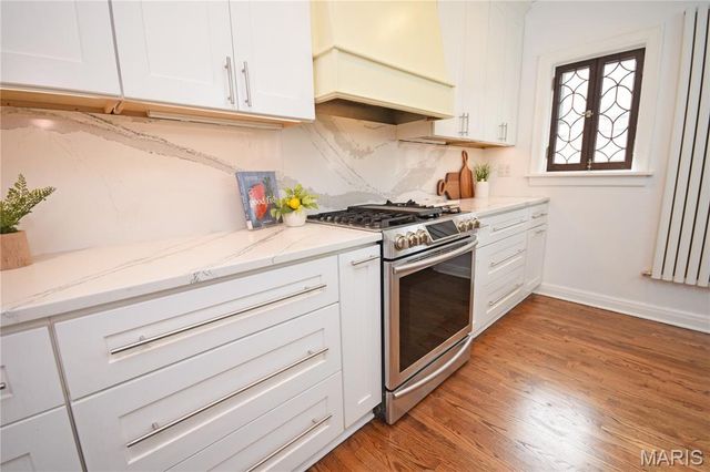 7424 Buckingham Drive, Clayton, MO 63105