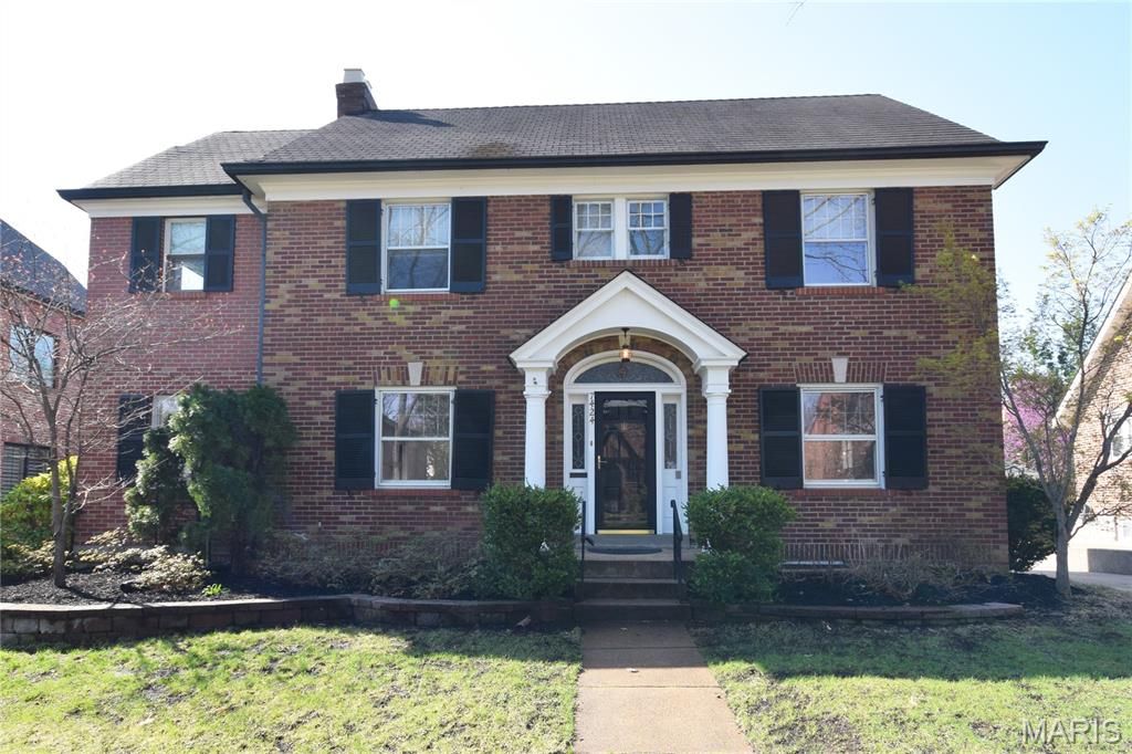 7424 Buckingham Drive, Clayton, MO 63105