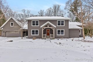 6142 Scenic Woods Circle N, Muskegon, MI 49445