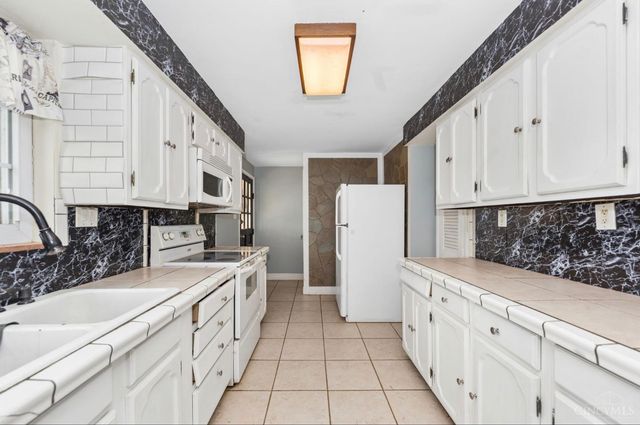 6592 St Rt 48, Goshen Twp, OH 45122