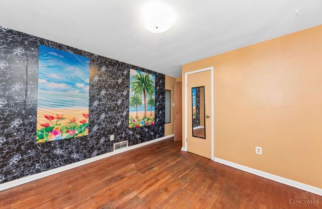 6592 St Rt 48, Goshen Twp, OH 45122