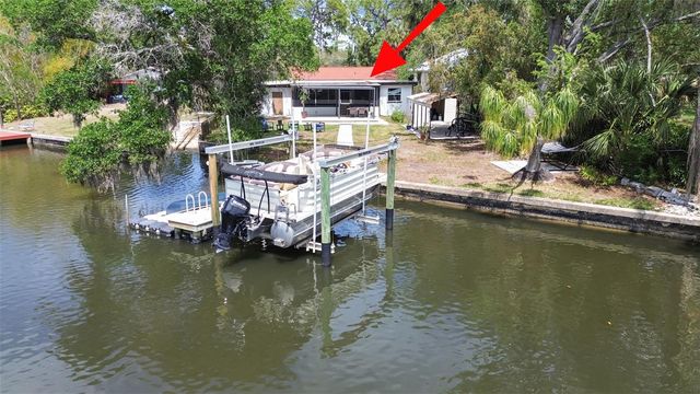 8914 MEMORIAL HIGHWAY, Tampa, FL 33615